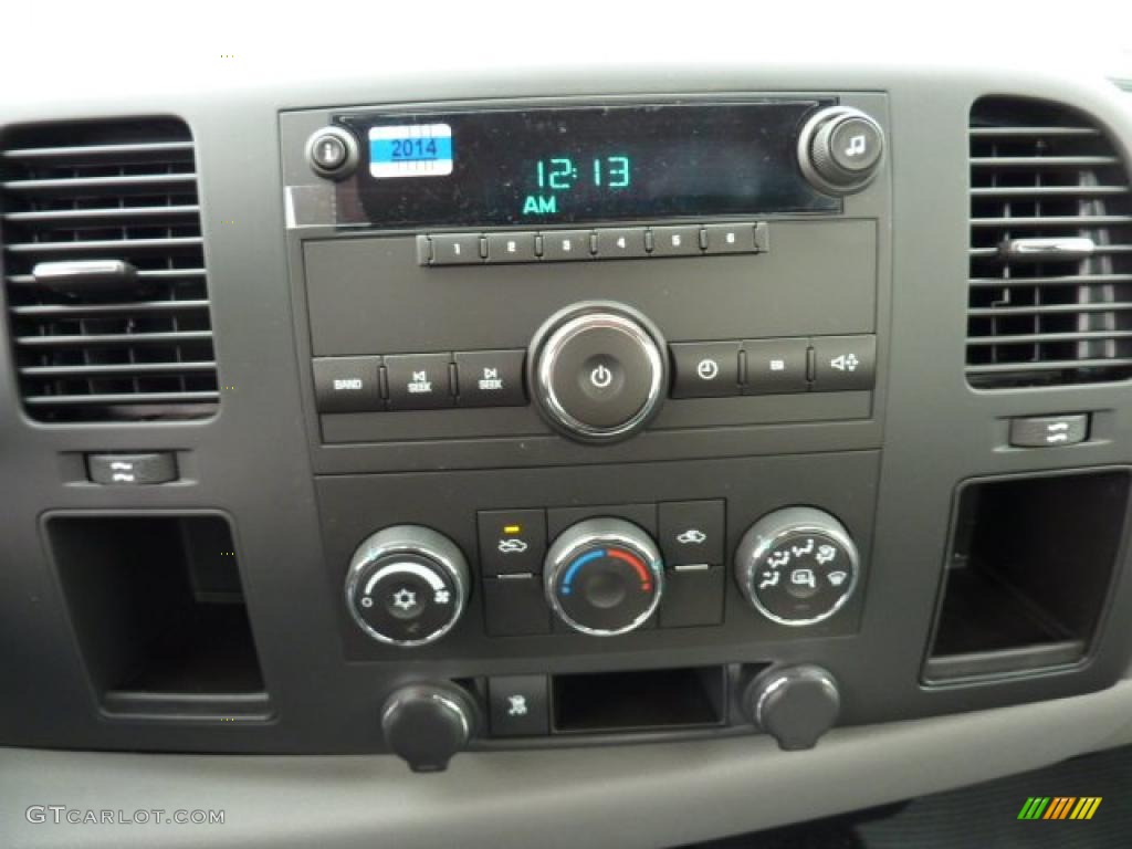 2011 Chevrolet Silverado 2500HD Regular Cab 4x4 Controls Photo #46705395