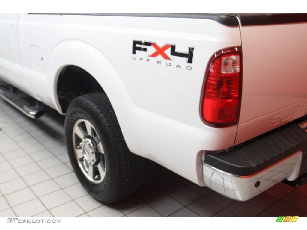 2011 F250 Super Duty Lariat Crew Cab 4x4 - Oxford White / Adobe Two Tone Leather photo #24