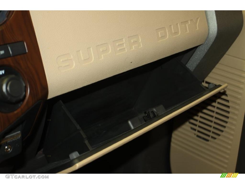 2011 F250 Super Duty Lariat Crew Cab 4x4 - Oxford White / Adobe Two Tone Leather photo #30