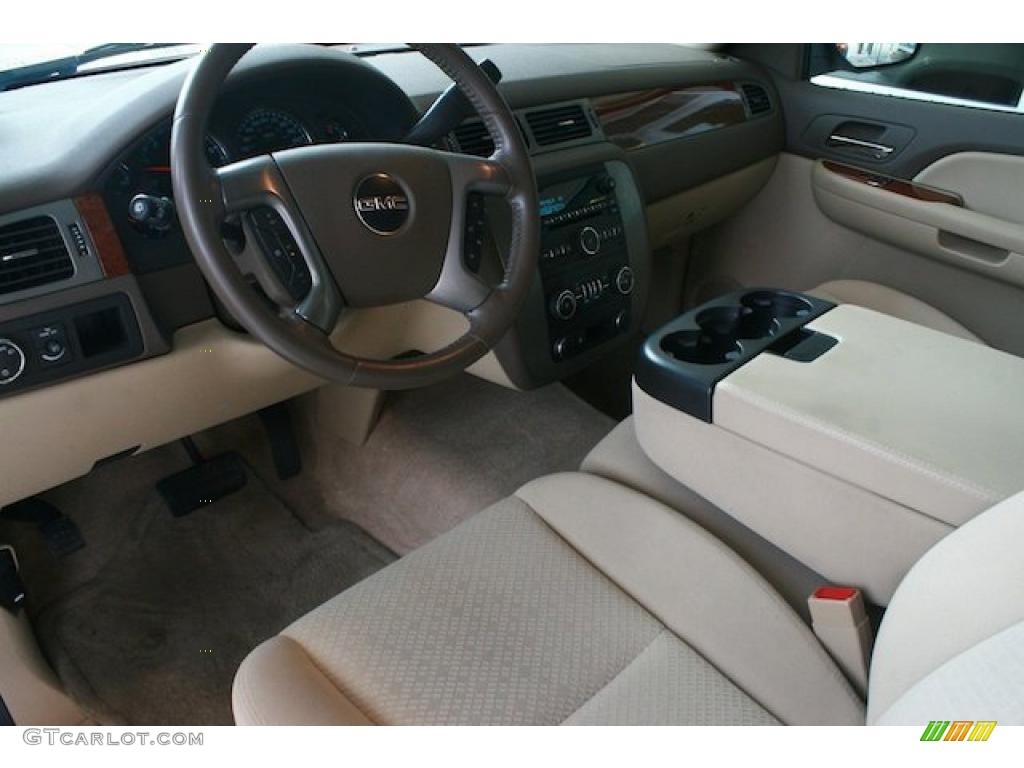 Light Tan Interior 2008 GMC Yukon SLE Photo #46706118