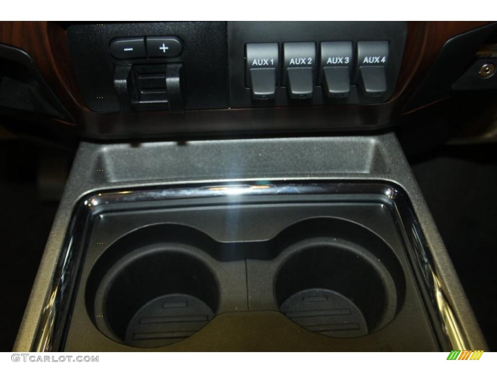 2011 F250 Super Duty Lariat Crew Cab 4x4 - Oxford White / Adobe Two Tone Leather photo #35