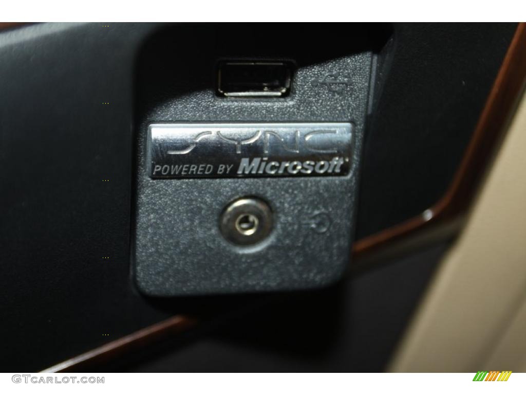 2011 F250 Super Duty Lariat Crew Cab 4x4 - Oxford White / Adobe Two Tone Leather photo #43