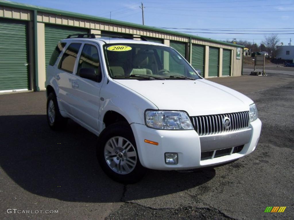 2007 Mariner Luxury - Oxford White / Pebble photo #3