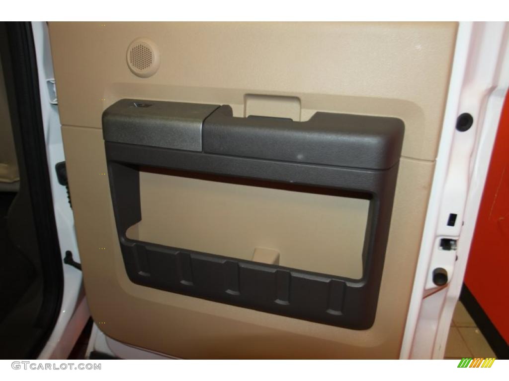 2011 F250 Super Duty Lariat Crew Cab 4x4 - Oxford White / Adobe Two Tone Leather photo #49