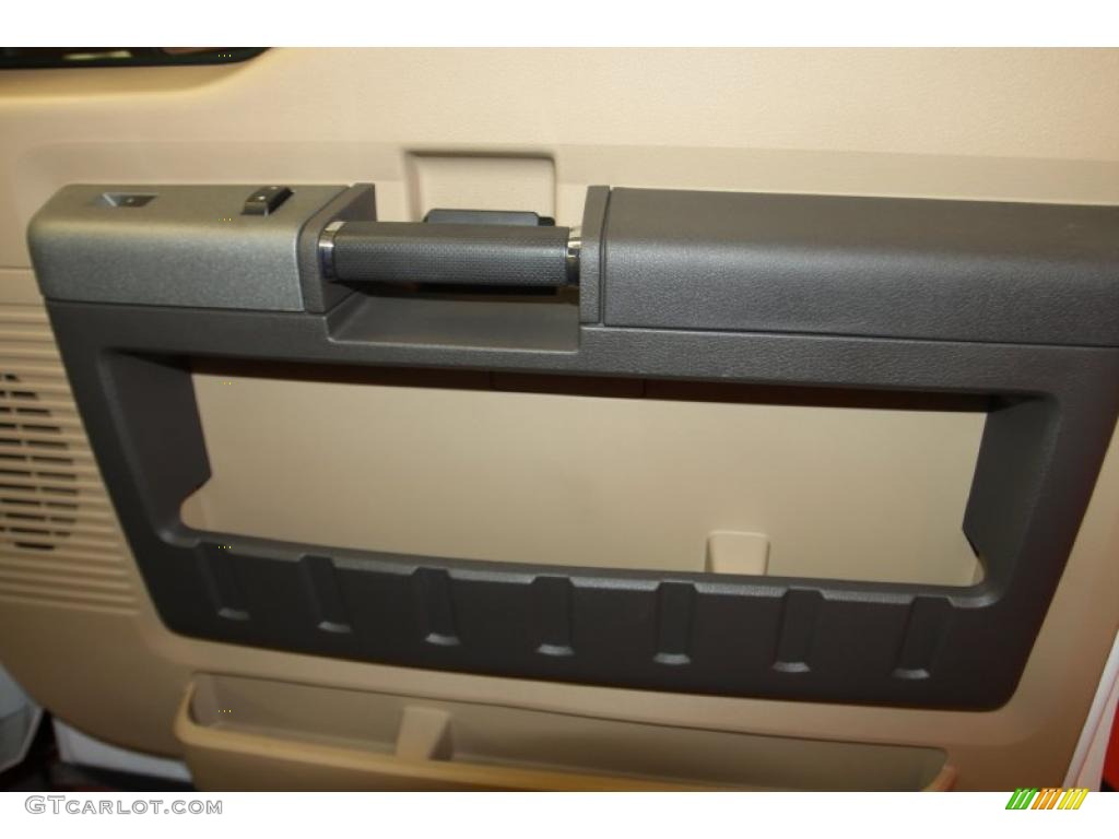 2011 F250 Super Duty Lariat Crew Cab 4x4 - Oxford White / Adobe Two Tone Leather photo #52