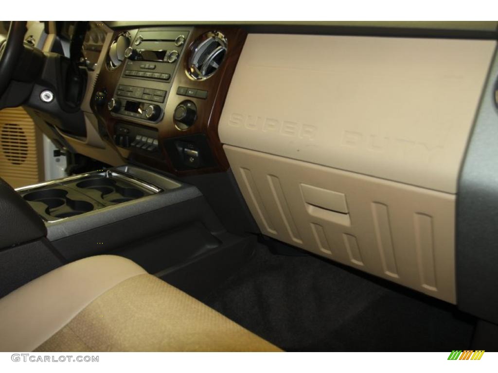 2011 F250 Super Duty Lariat Crew Cab 4x4 - Oxford White / Adobe Two Tone Leather photo #55