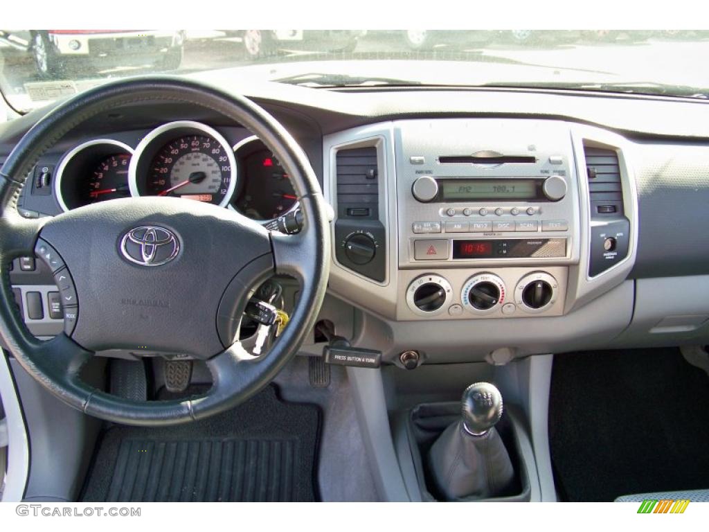 2006 Tacoma V6 TRD Access Cab 4x4 - Super White / Graphite Gray photo #14