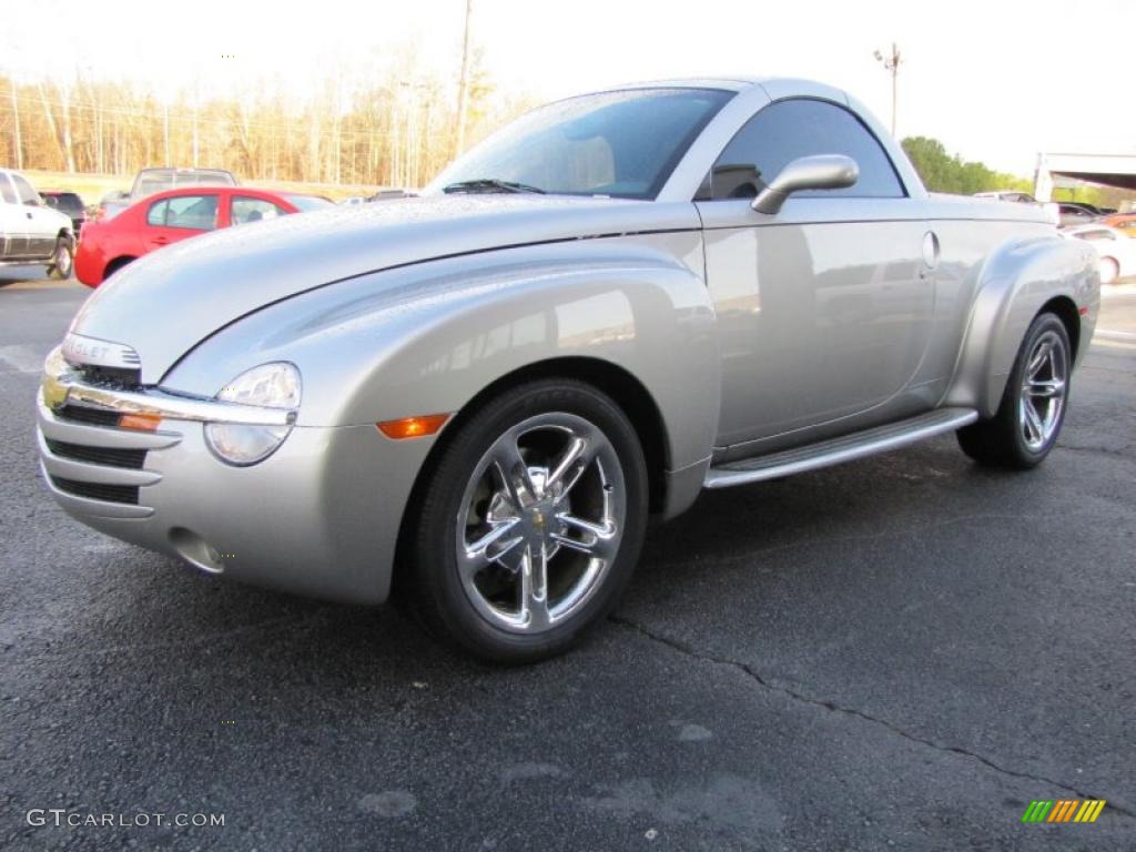 Ricochet Silver Metallic 2004 Chevrolet SSR Standard SSR Model Exterior Photo #46708860