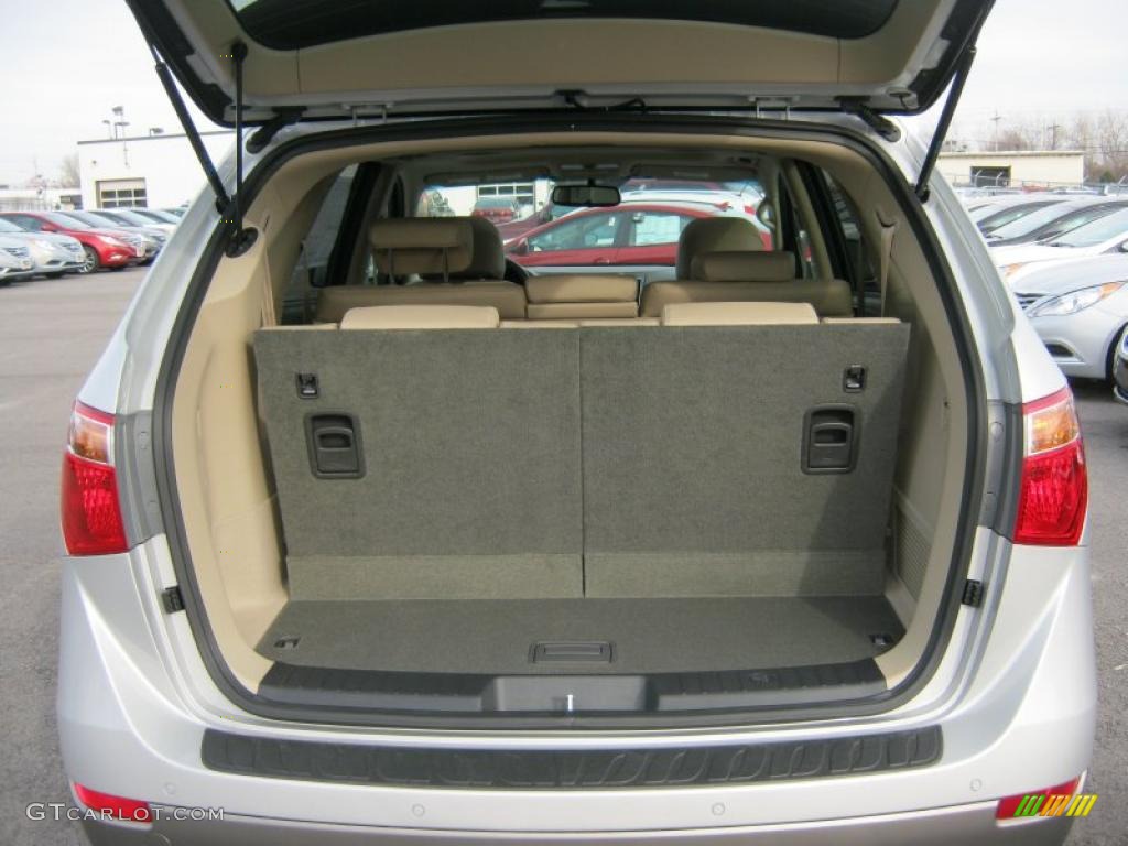 2011 Hyundai Veracruz Limited AWD Trunk Photos