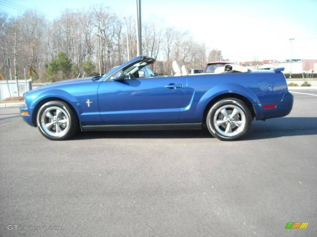 2006 Mustang V6 Deluxe Convertible - Vista Blue Metallic / Light Parchment photo #3