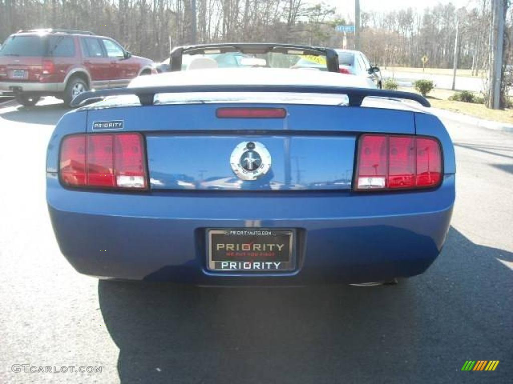 2006 Mustang V6 Deluxe Convertible - Vista Blue Metallic / Light Parchment photo #4