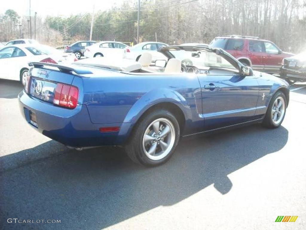 2006 Mustang V6 Deluxe Convertible - Vista Blue Metallic / Light Parchment photo #5