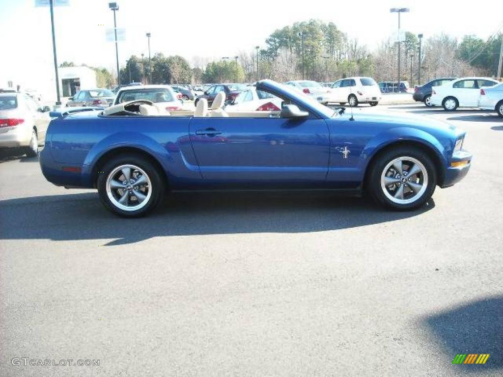 2006 Mustang V6 Deluxe Convertible - Vista Blue Metallic / Light Parchment photo #6