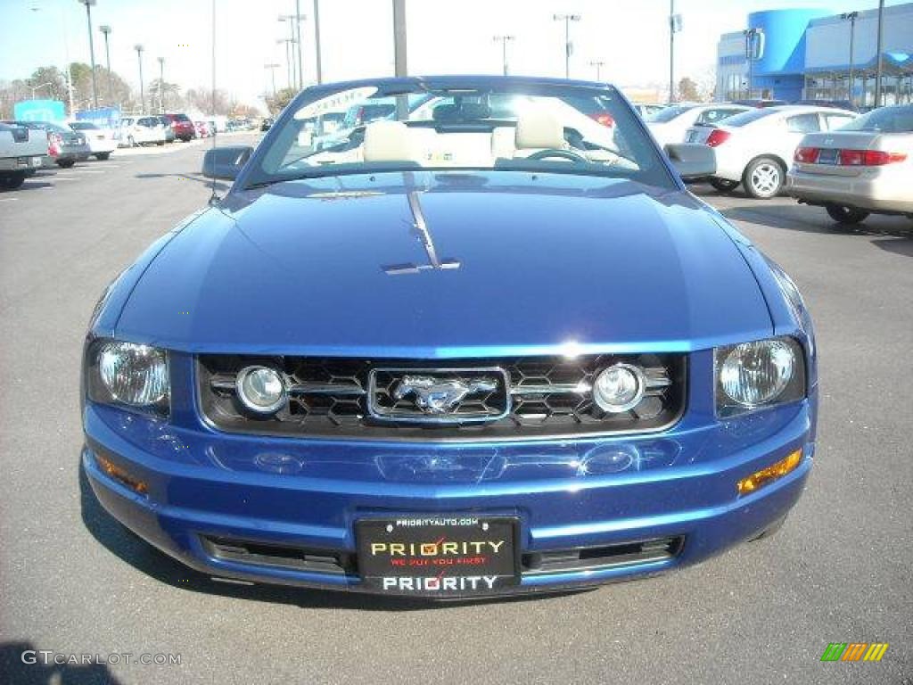2006 Mustang V6 Deluxe Convertible - Vista Blue Metallic / Light Parchment photo #8