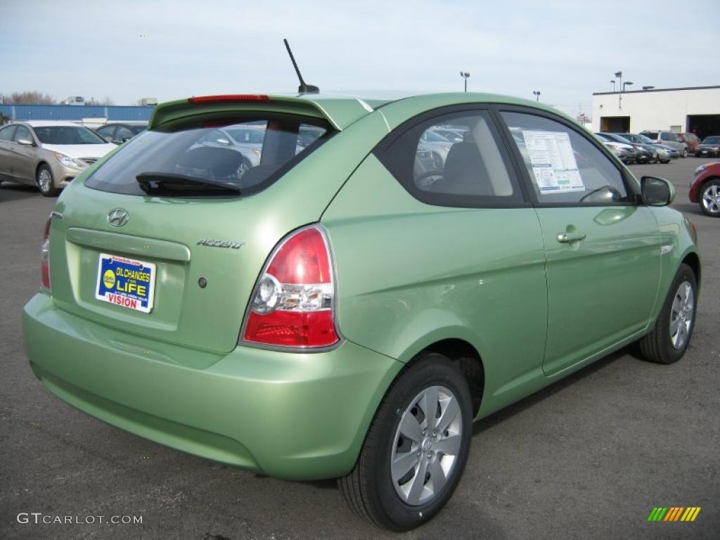 2011 Accent GS 3 Door - Apple Green Metallic / Black photo #2