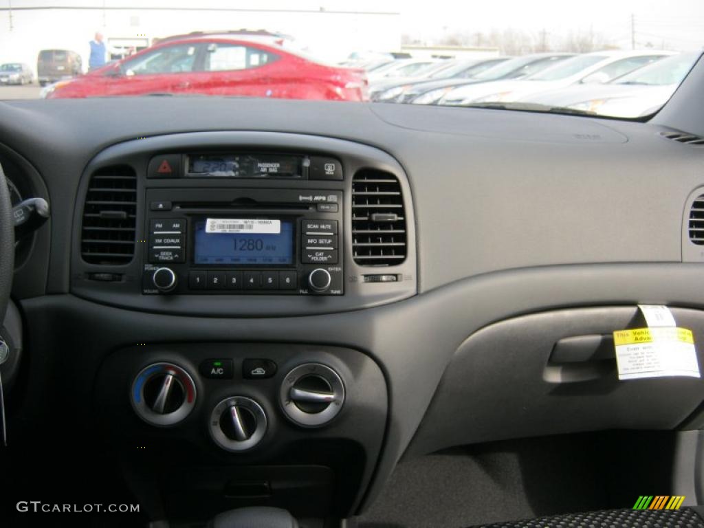 2011 Accent GS 3 Door - Apple Green Metallic / Black photo #19
