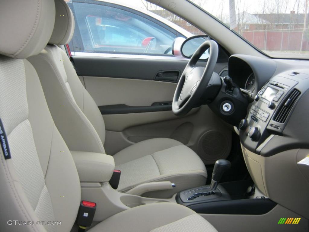 Beige Interior 2011 Hyundai Elantra Touring GLS Photo #46711362