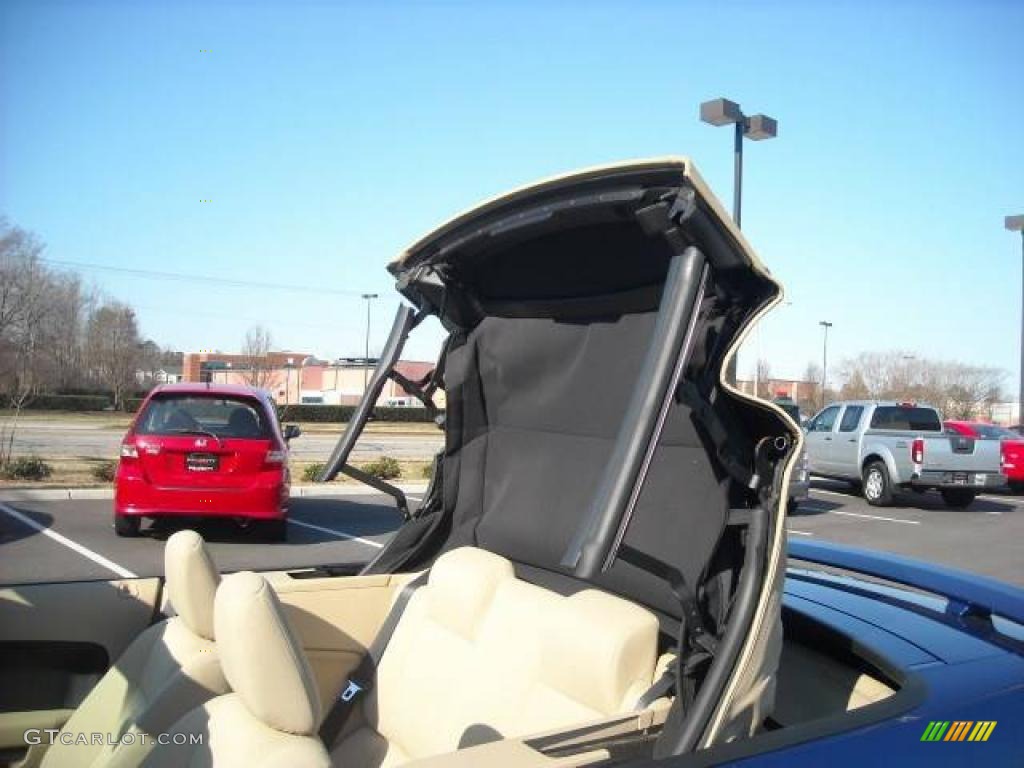 2006 Mustang V6 Deluxe Convertible - Vista Blue Metallic / Light Parchment photo #21