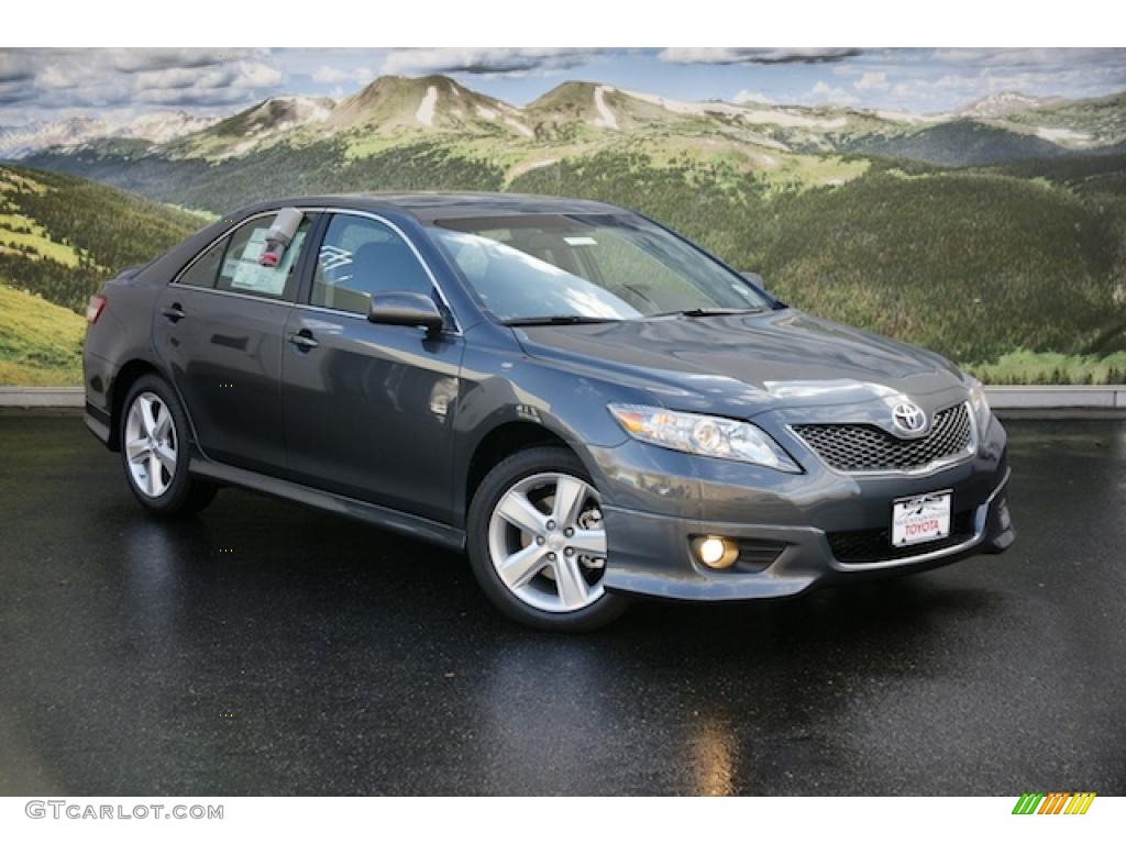 2011 Camry SE V6 - Magnetic Gray Metallic / Dark Charcoal photo #1
