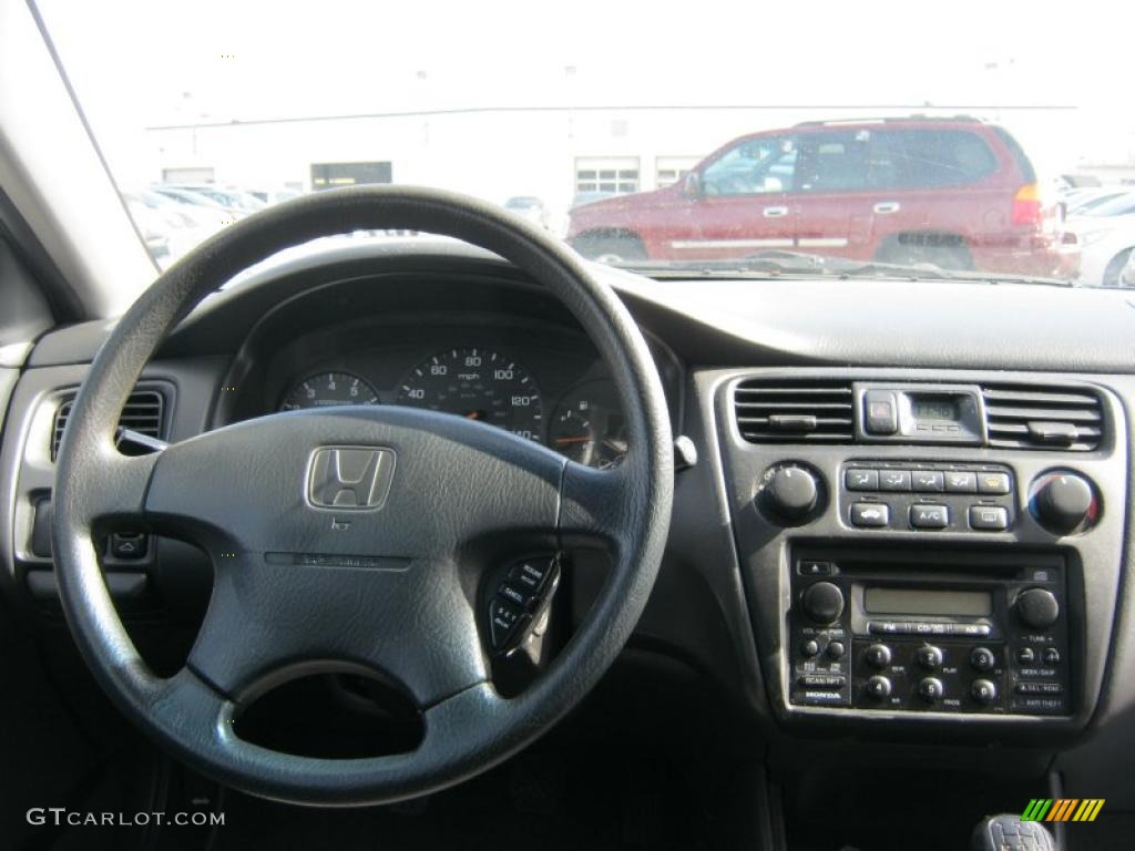 2000 Honda Accord EX Coupe Charcoal Dashboard Photo #46712628