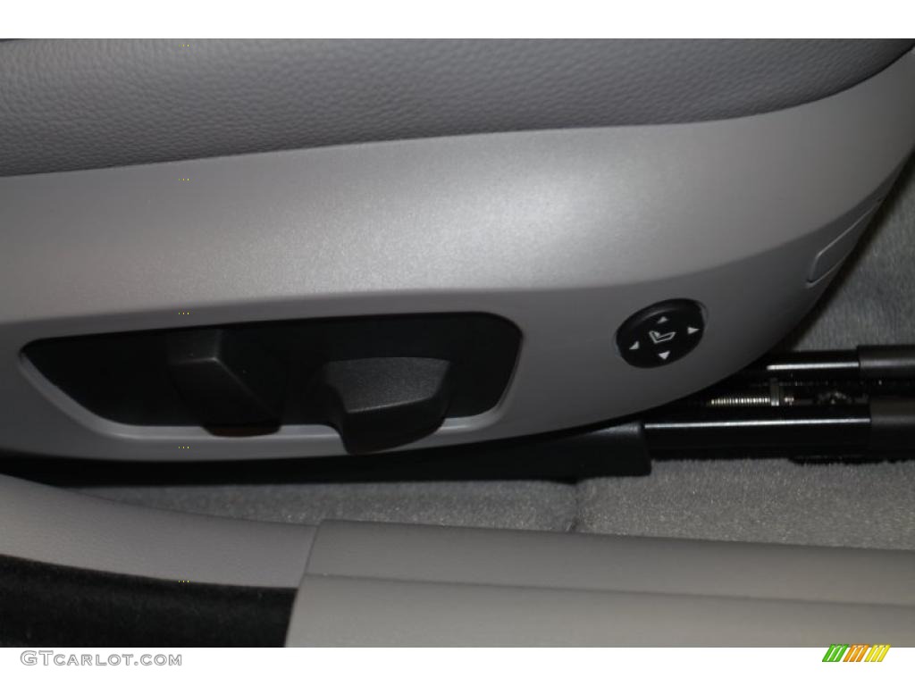 2010 3 Series 328i Sedan - Space Gray Metallic / Gray Dakota Leather photo #50