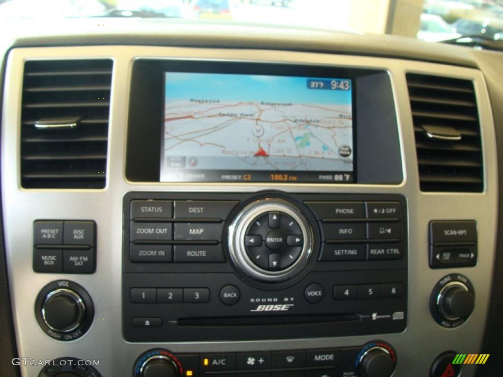 2010 Infiniti QX 56 4WD Controls Photo #46713345