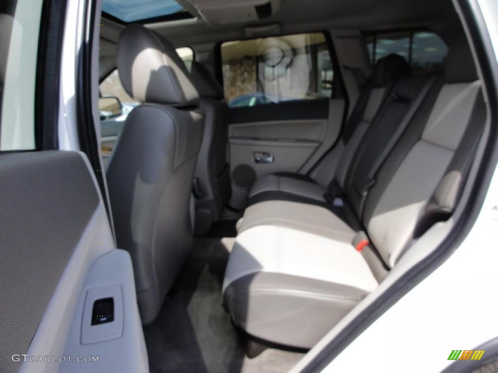 2008 Grand Cherokee Limited 4x4 - Stone White / Dark Khaki/Light Graystone photo #25