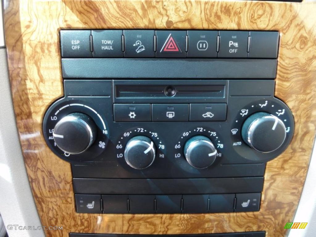 2008 Grand Cherokee Limited 4x4 - Stone White / Dark Khaki/Light Graystone photo #36