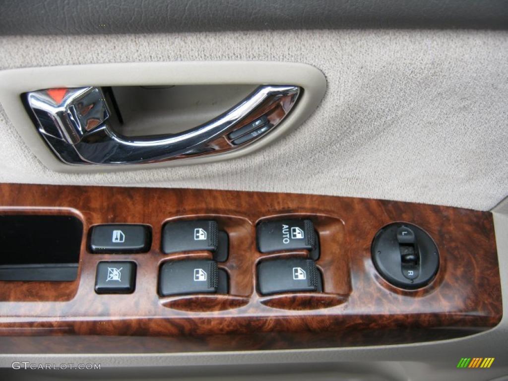 2003 Kia Sorento EX 4WD Controls Photo #46714491