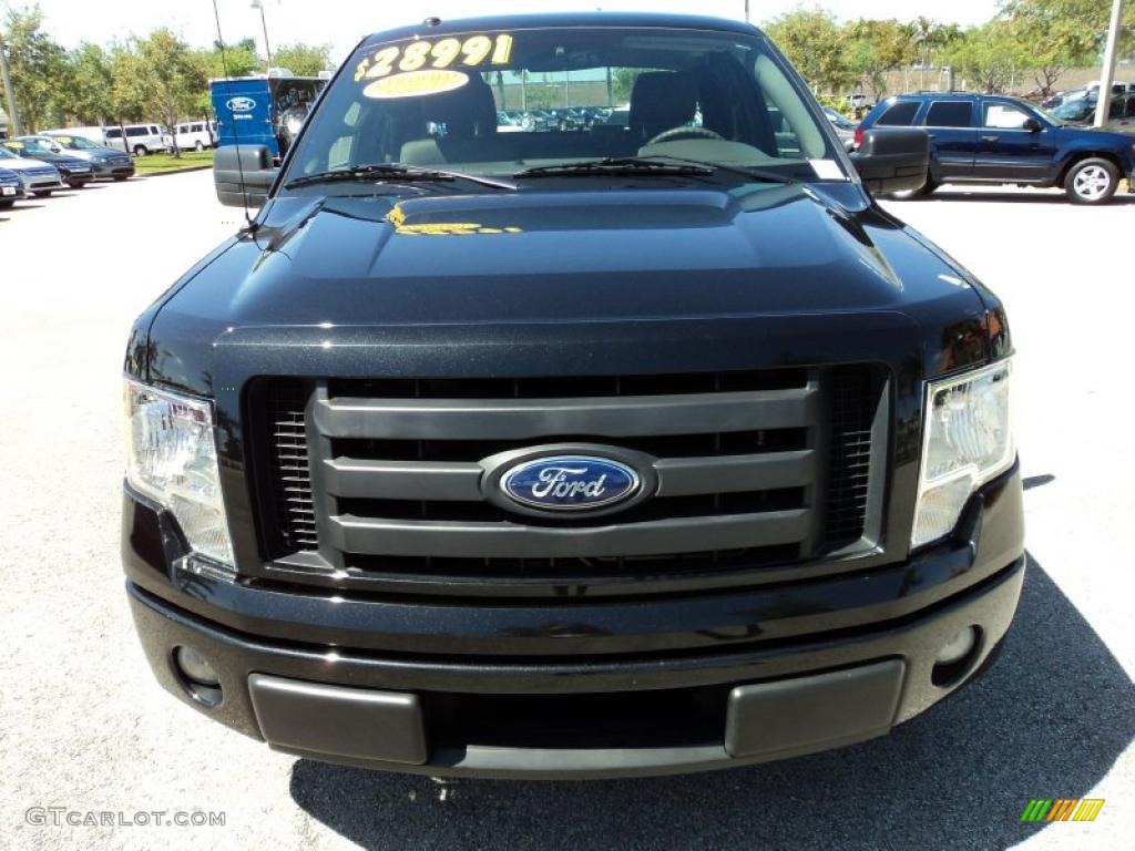 2010 F150 STX SuperCab - Tuxedo Black / Medium Stone photo #15