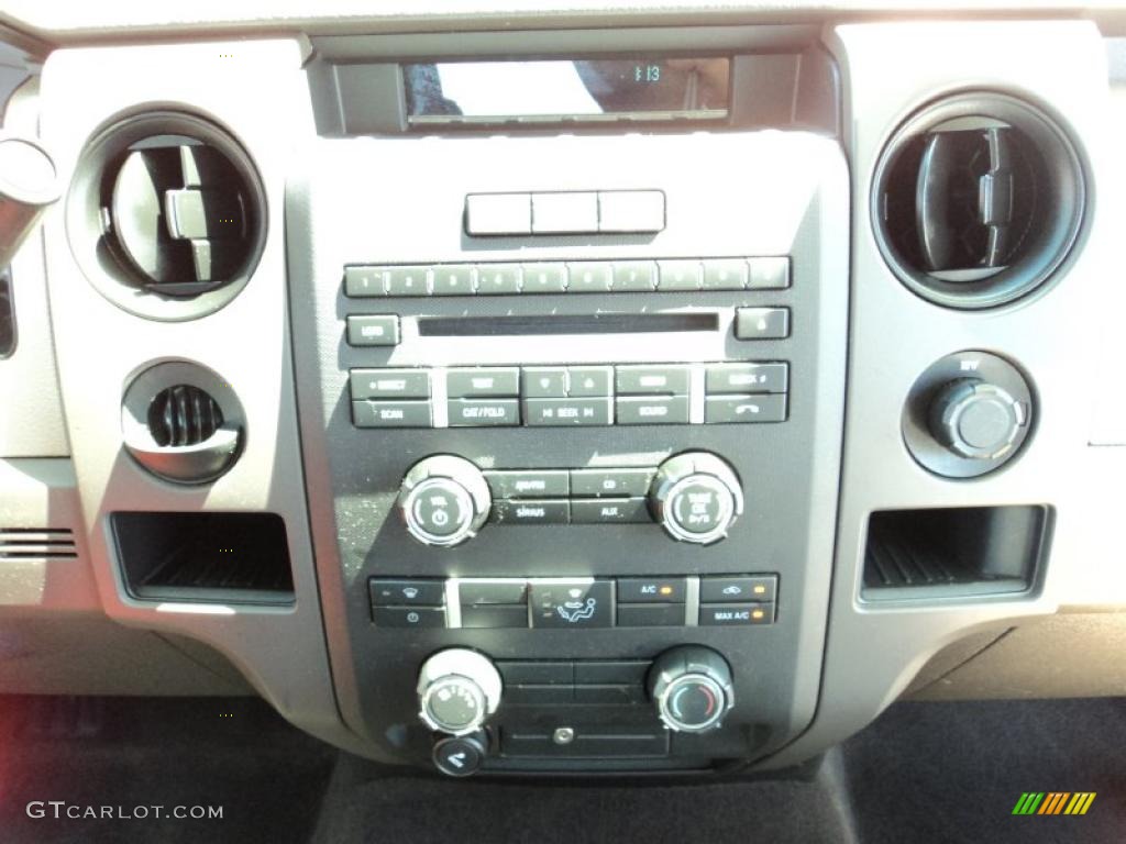 2010 F150 STX SuperCab - Tuxedo Black / Medium Stone photo #23