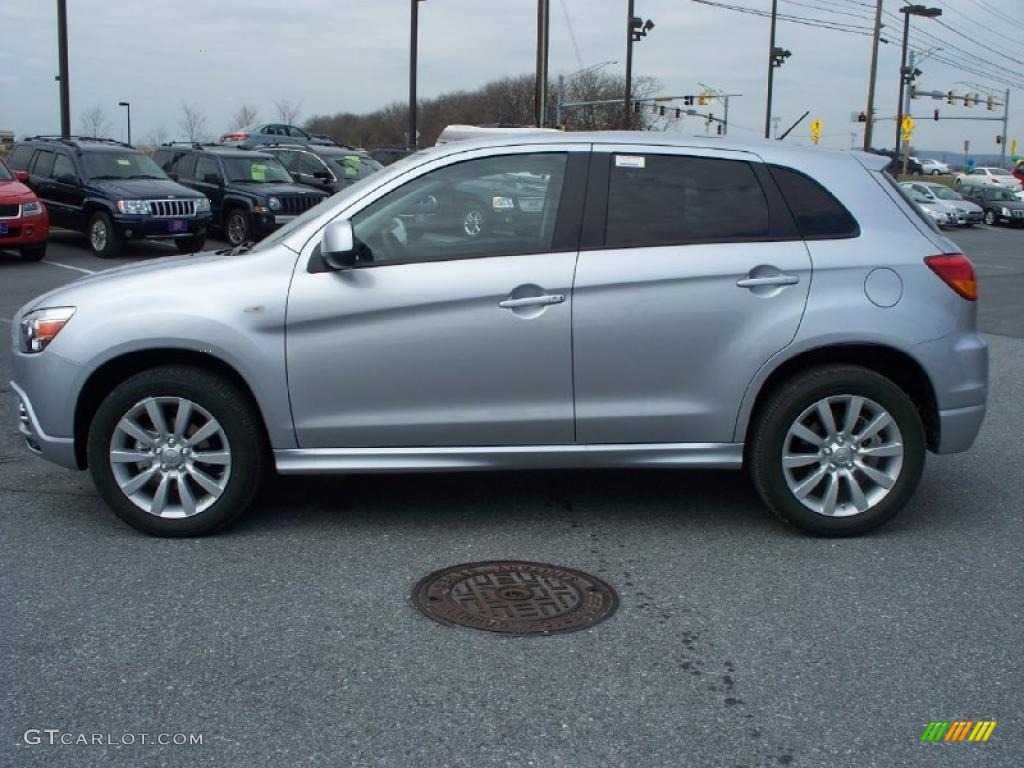 Cool Silver Metallic 2011 Mitsubishi Outlander Sport SE Exterior Photo #46718718