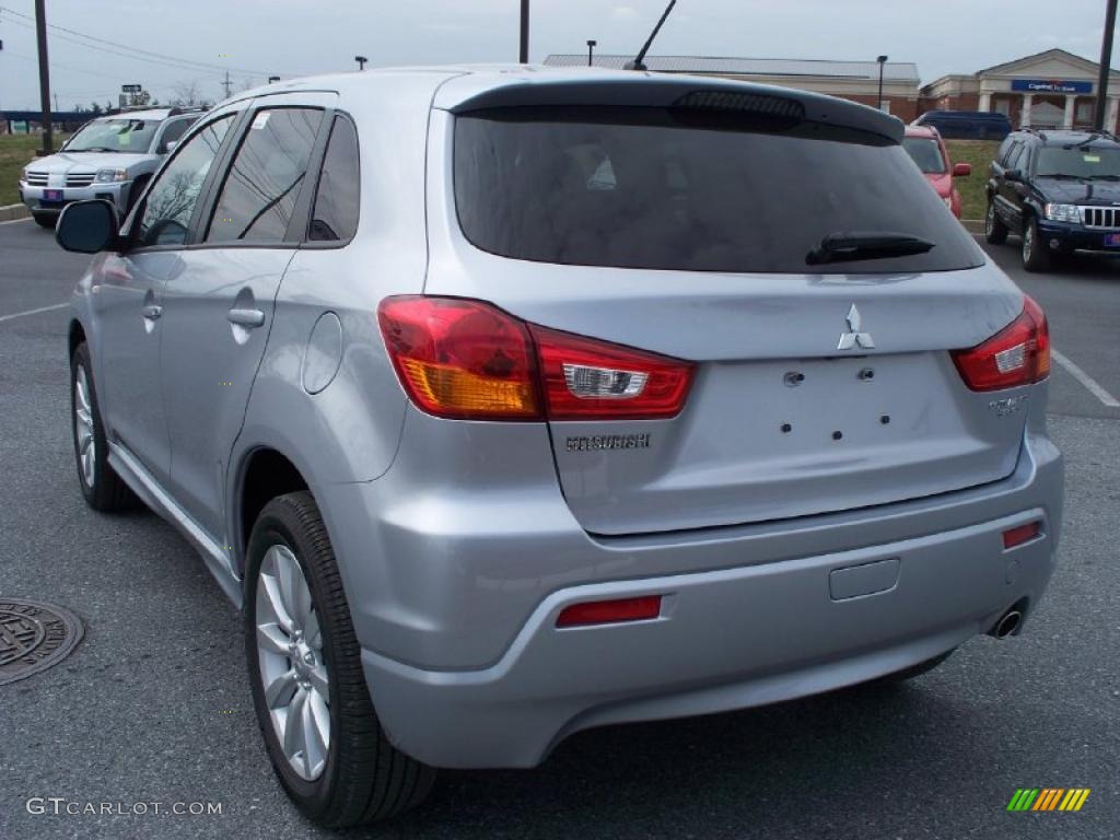 2011 Outlander Sport SE - Cool Silver Metallic / Black photo #3