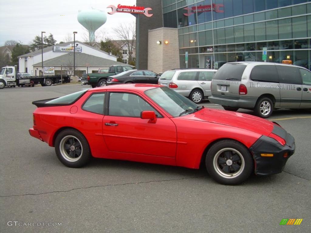 1985 944 Coupe - Guards Red / Black photo #1