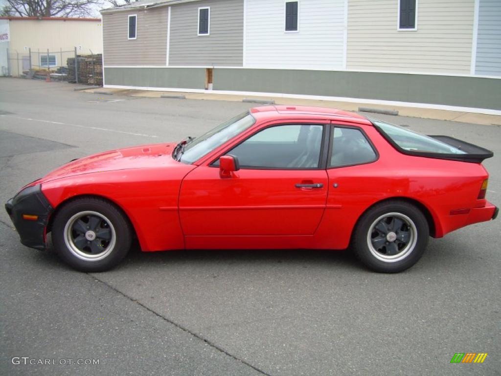 Guards Red 1985 Porsche 944 Coupe Exterior Photo #46719138