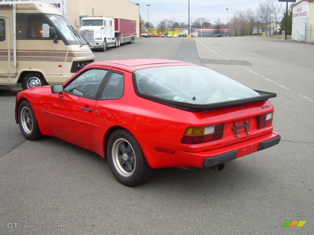 Guards Red 1985 Porsche 944 Coupe Exterior Photo #46719147