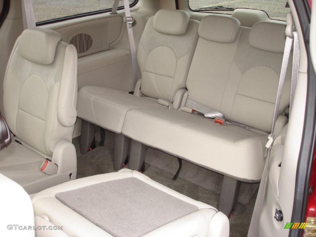 Dark Khaki/Light Graystone Interior 2006 Chrysler Town & Country Limited Photo #46719315