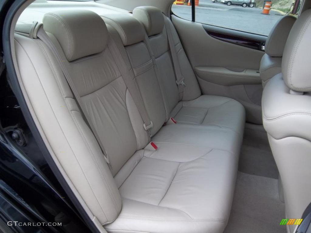 2002 ES 300 - Black Onyx / Ivory photo #12