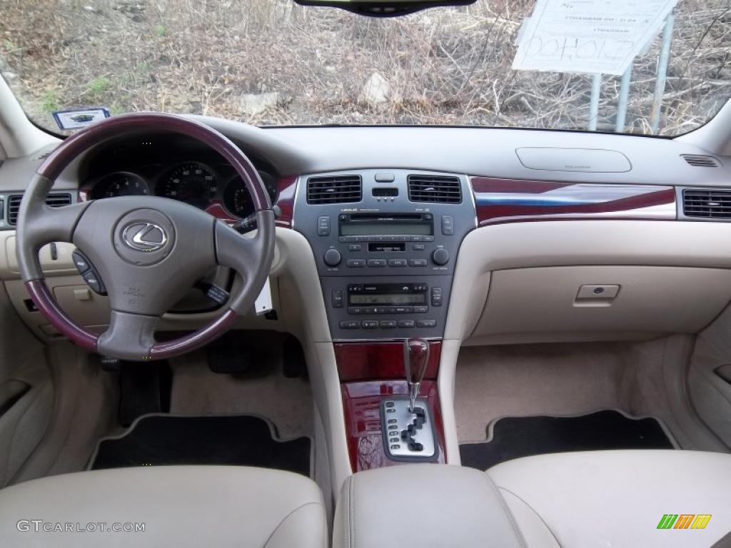 2002 ES 300 - Black Onyx / Ivory photo #20
