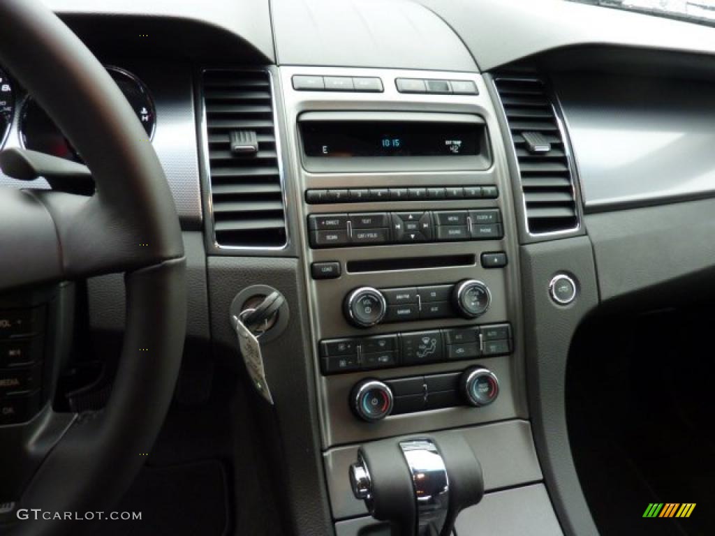 2011 Ford Taurus SEL Controls Photo #46720068