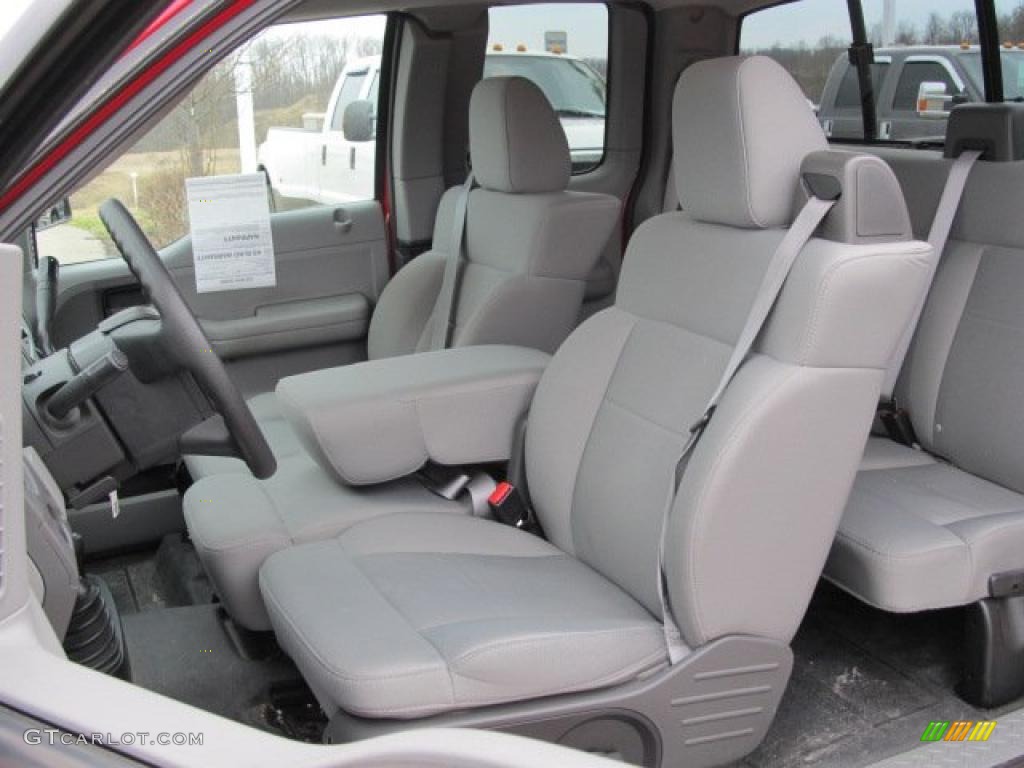 2008 F150 XL SuperCab 4x4 - Bright Red / Medium Flint Grey photo #13