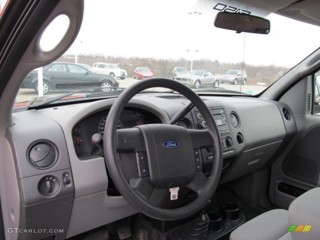 2008 F150 XL SuperCab 4x4 - Bright Red / Medium Flint Grey photo #14