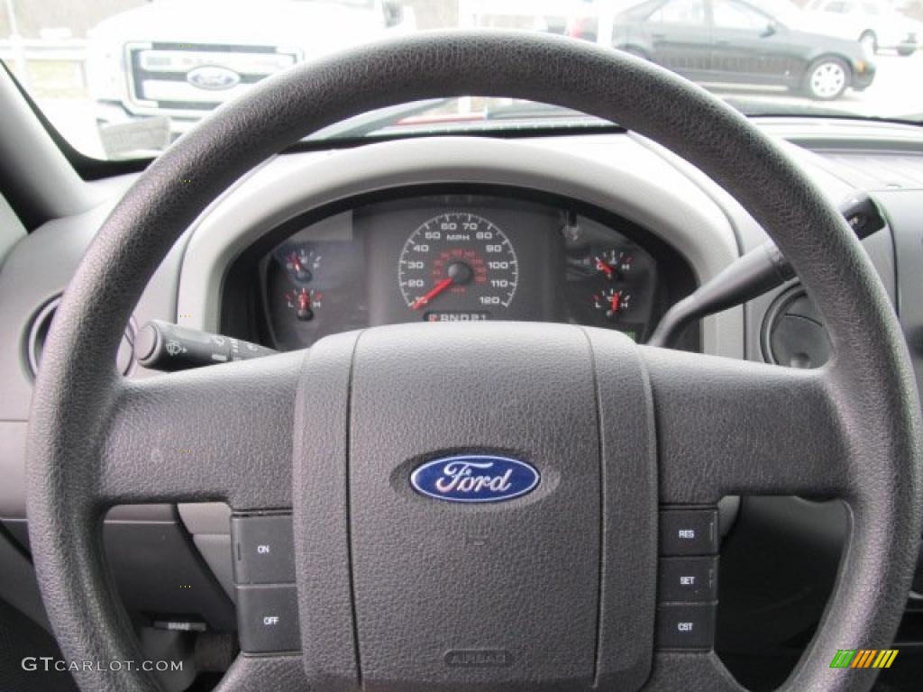 2008 F150 XL SuperCab 4x4 - Bright Red / Medium Flint Grey photo #19