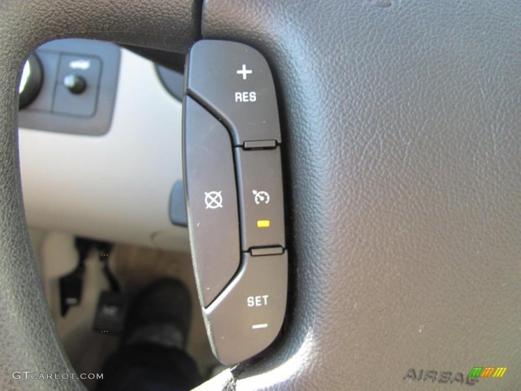 2007 Chevrolet Impala LS Controls Photo #46721385