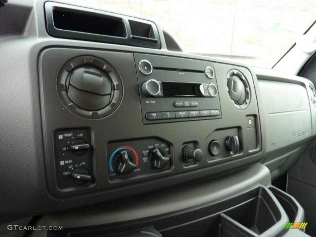 2011 Ford E Series Van E350 XLT Extended Passenger Controls Photo #46721847