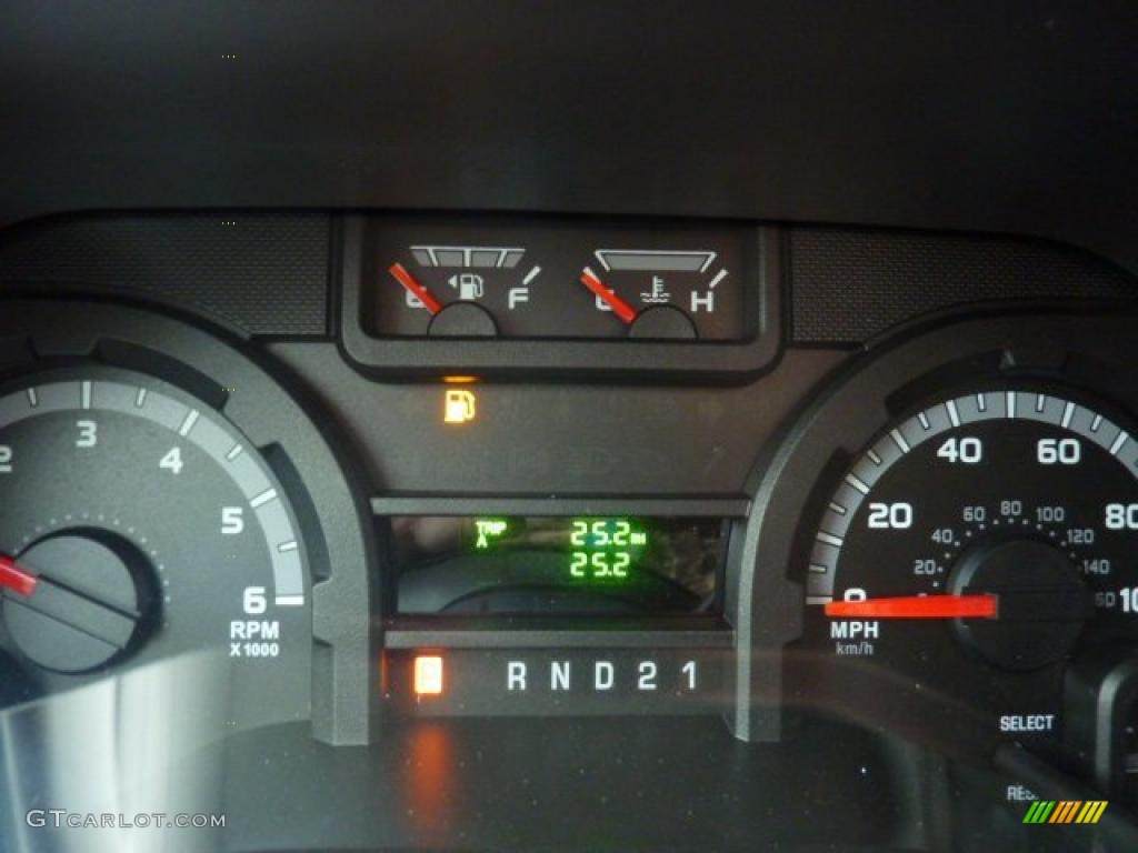 2011 Ford E Series Van E250 XL Cargo Gauges Photo #46722285