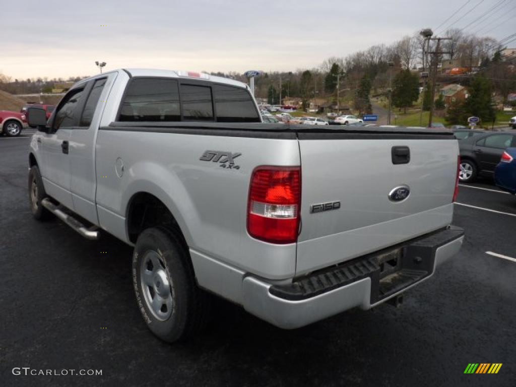 2006 F150 STX SuperCab 4x4 - Silver Metallic / Medium/Dark Flint photo #4