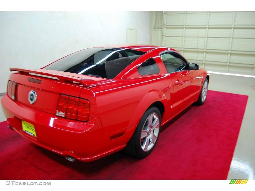 2006 Mustang GT Premium Coupe - Torch Red / Red/Dark Charcoal photo #6