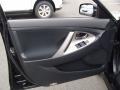 Black - Camry SE Photo No. 8