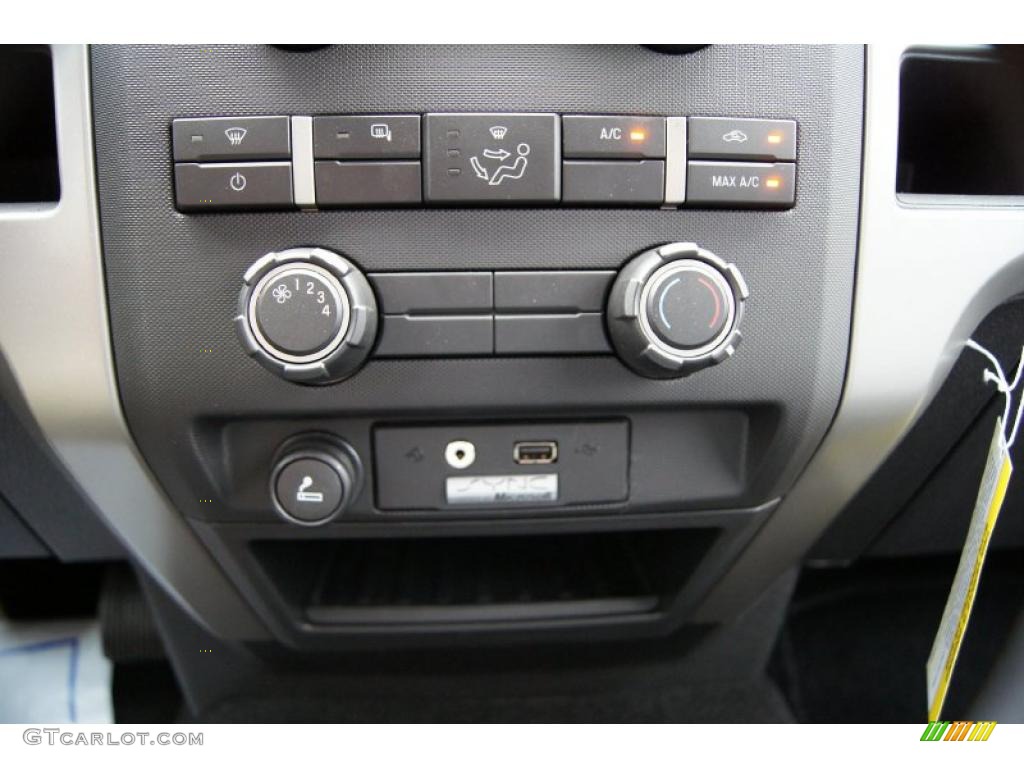 2011 Ford F150 XLT SuperCab Controls Photo #46723965
